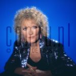 18-12-1987 Petula Clark at studio in Amterdam, The Netherlands. December 18, 1987. 

[keywords]Posed, Headshot, Eye Contact[/keywords]
